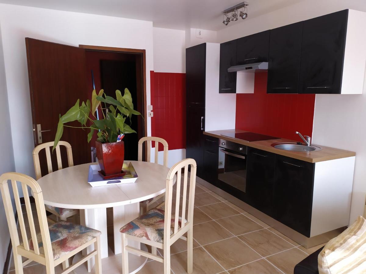 50M2 2 A 4 Pers Tout Confort Balcons Jardin Terrasse Les Albres Exterior foto